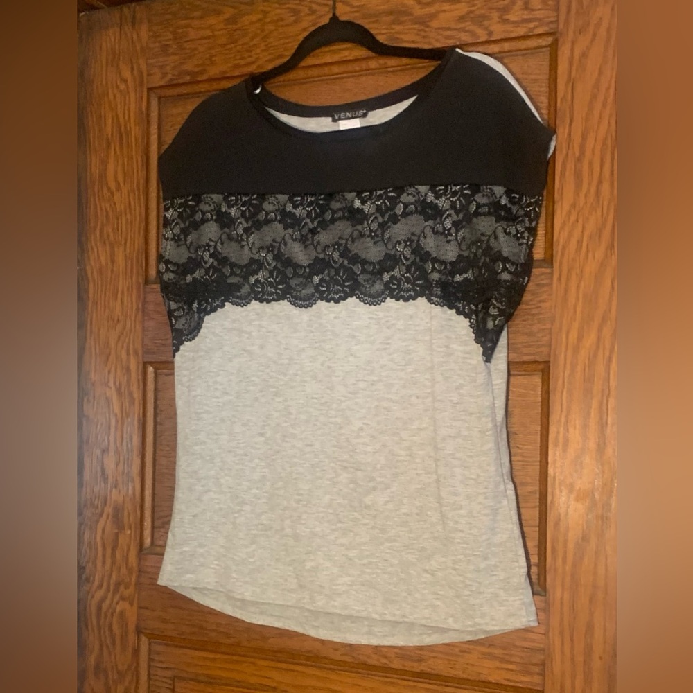 VENUS Black and Heathered Gray Lace Detail Top Size Small
